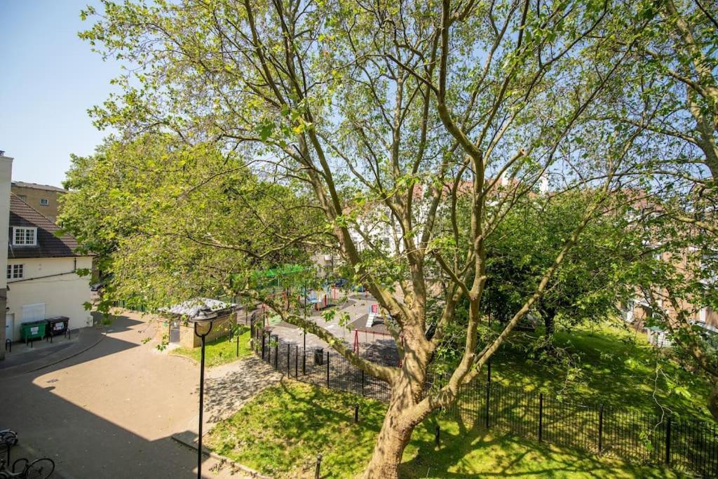 Charming 2 Bedroom Flat In The Heart Of Kings Cross, Londres Exterior foto